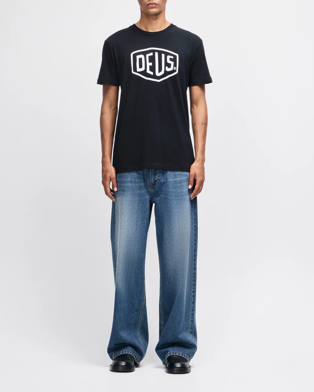 Shield Tee - Black - Image 5